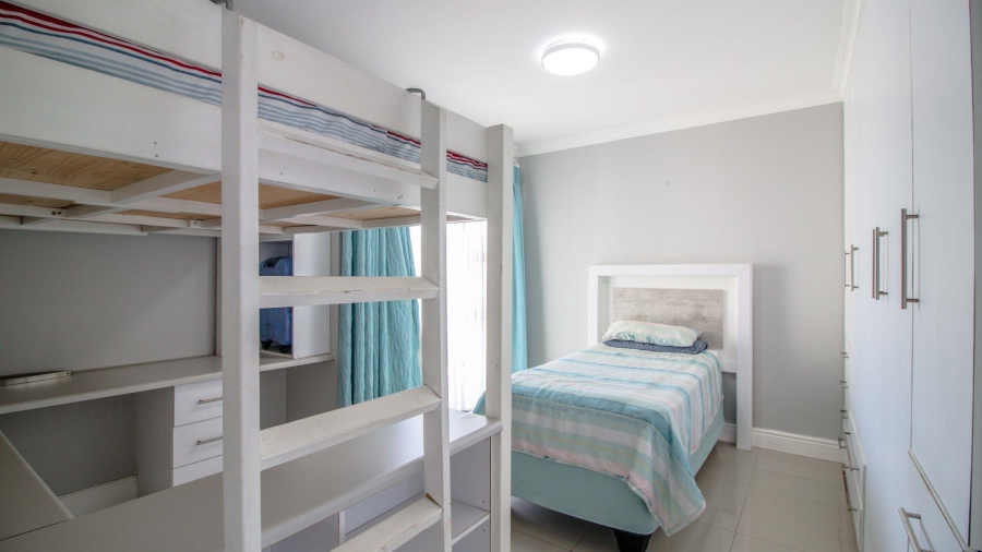 6 Bedroom Property for Sale in Gonubie Eastern Cape